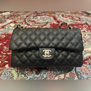 Black Caviar Double Flap